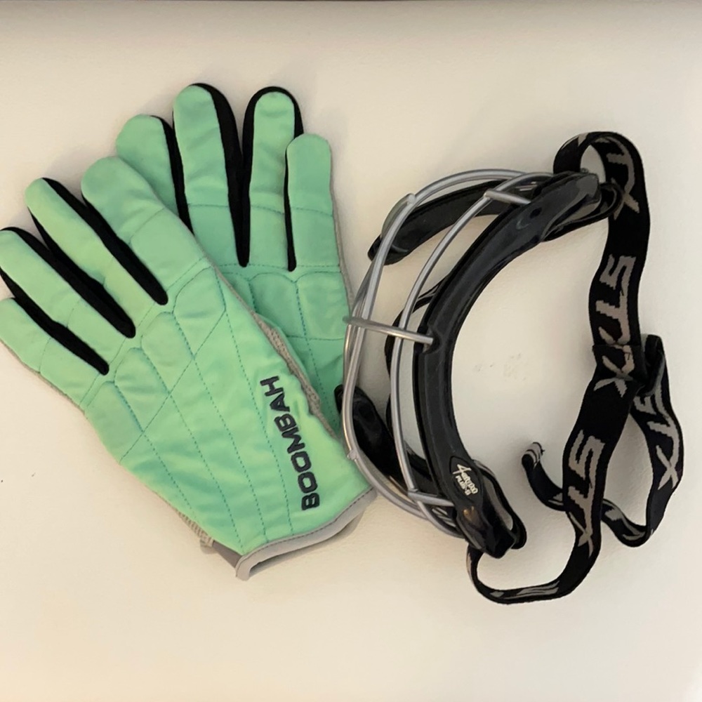 Girls Lacrosse Mask and Gloves